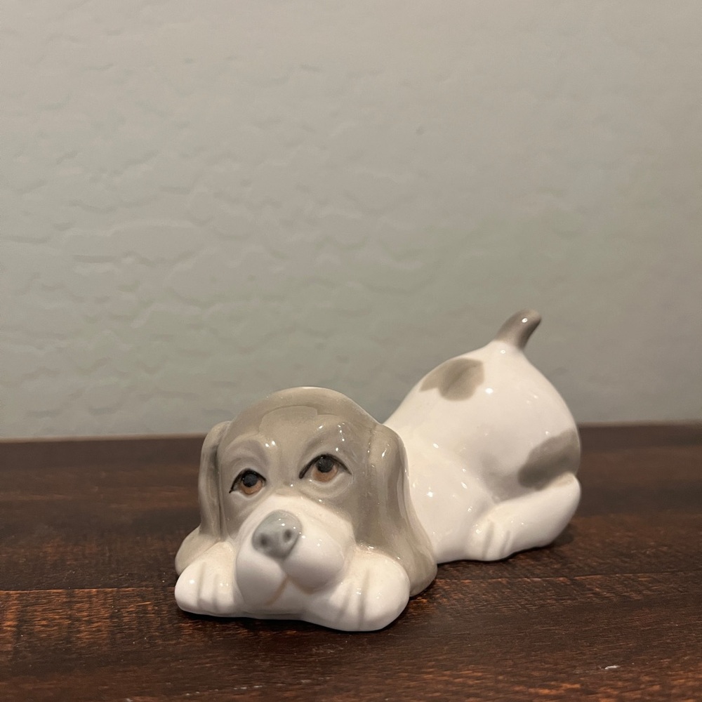Lladró style “Sleepy Puppy” Vintage Porcelain Sculpture